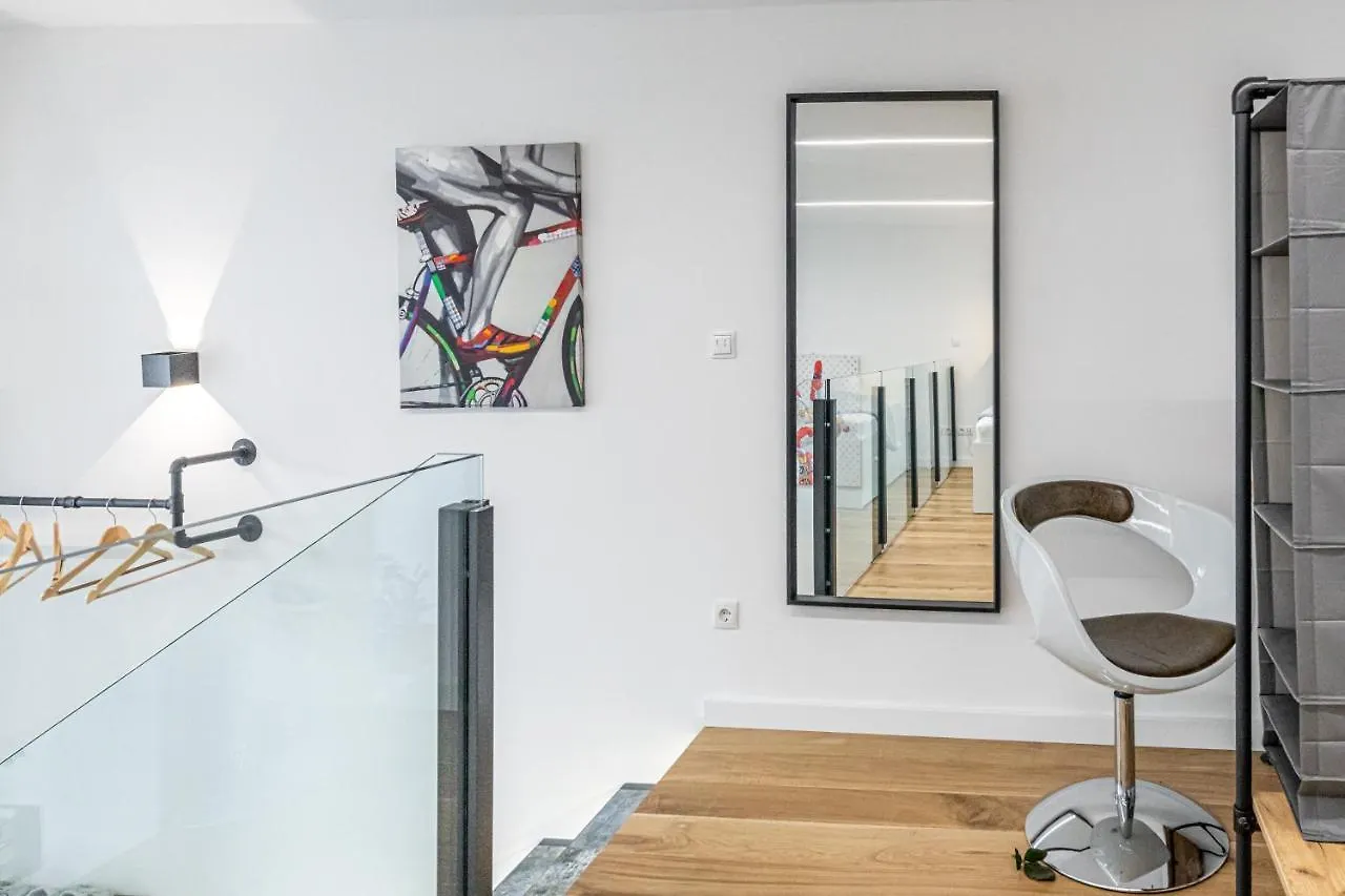 Stilvolles Trendiges Loft In Toller Lage, 